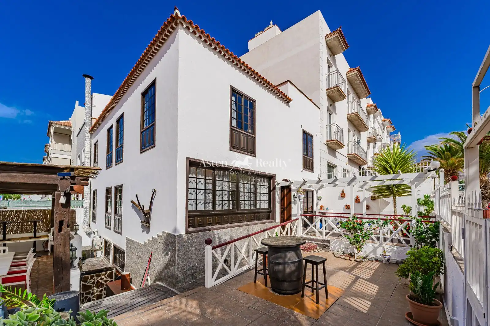 Vista exterior de Local en venta en Guía de Isora con Amueblado