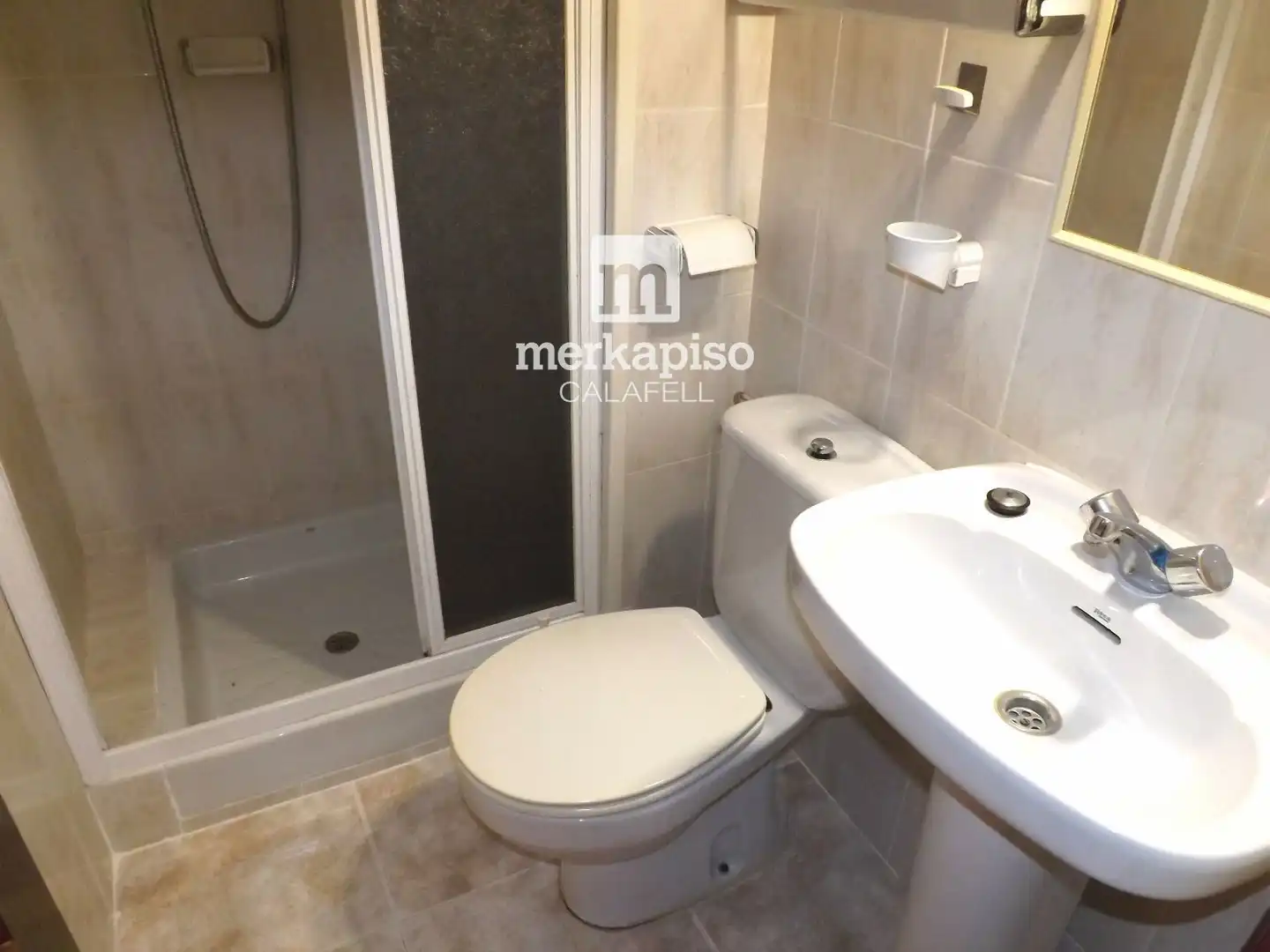 Badezimmer von Wohnung zum Verkauf in Calafell mit Klimaanlage, Heizung und Terrasse