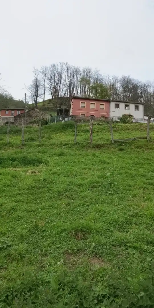 Einfamilien-Reihenhaus zum Verkauf in Langreo mit Heizung, Parkett und Terrasse