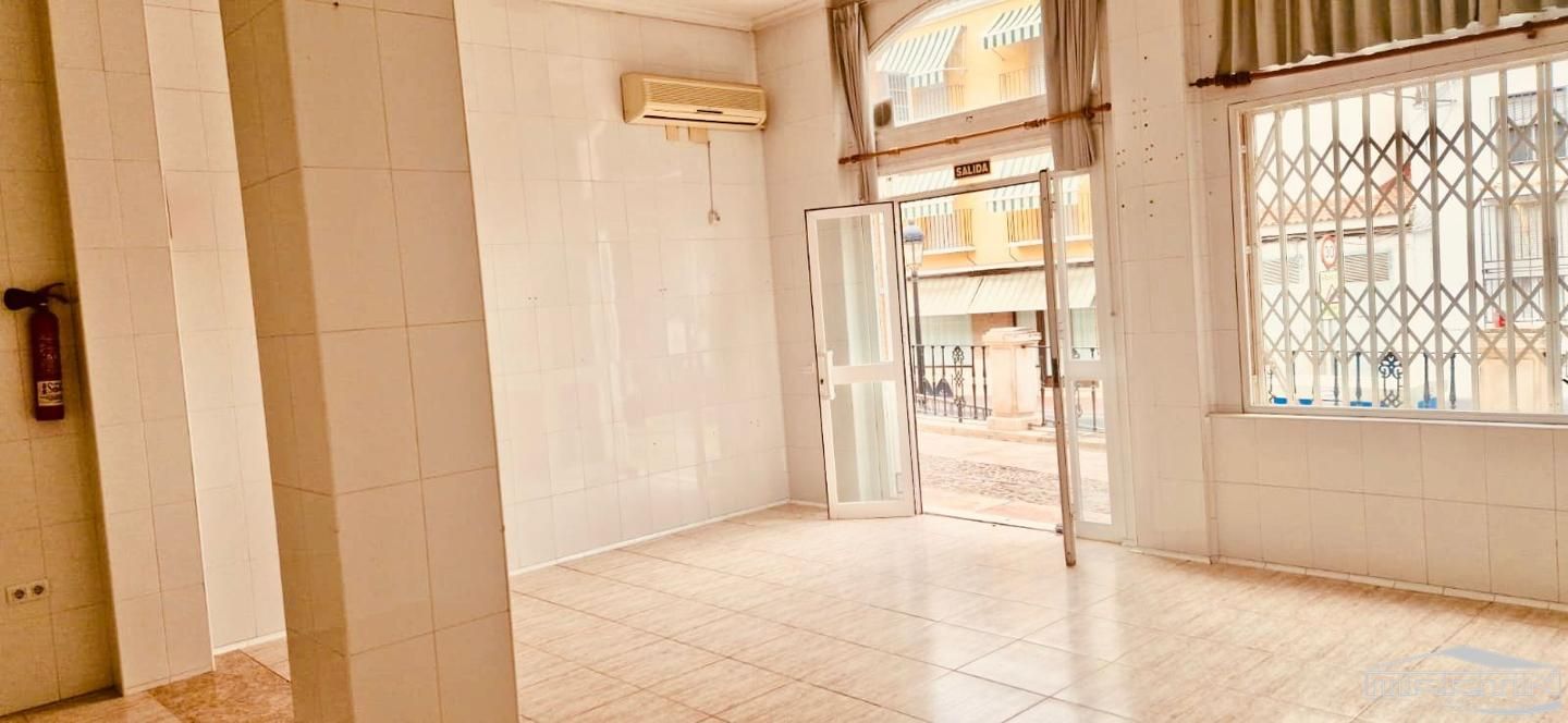 Premises to rent in Lucena  with Air Conditioner