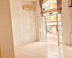 Local de lloguer en Lucena amb Aire condicionat