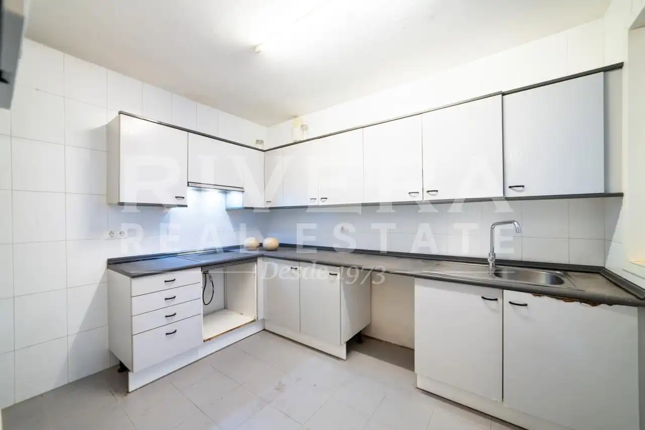 Küche von Wohnung zum Verkauf in Vigo  mit Heizung