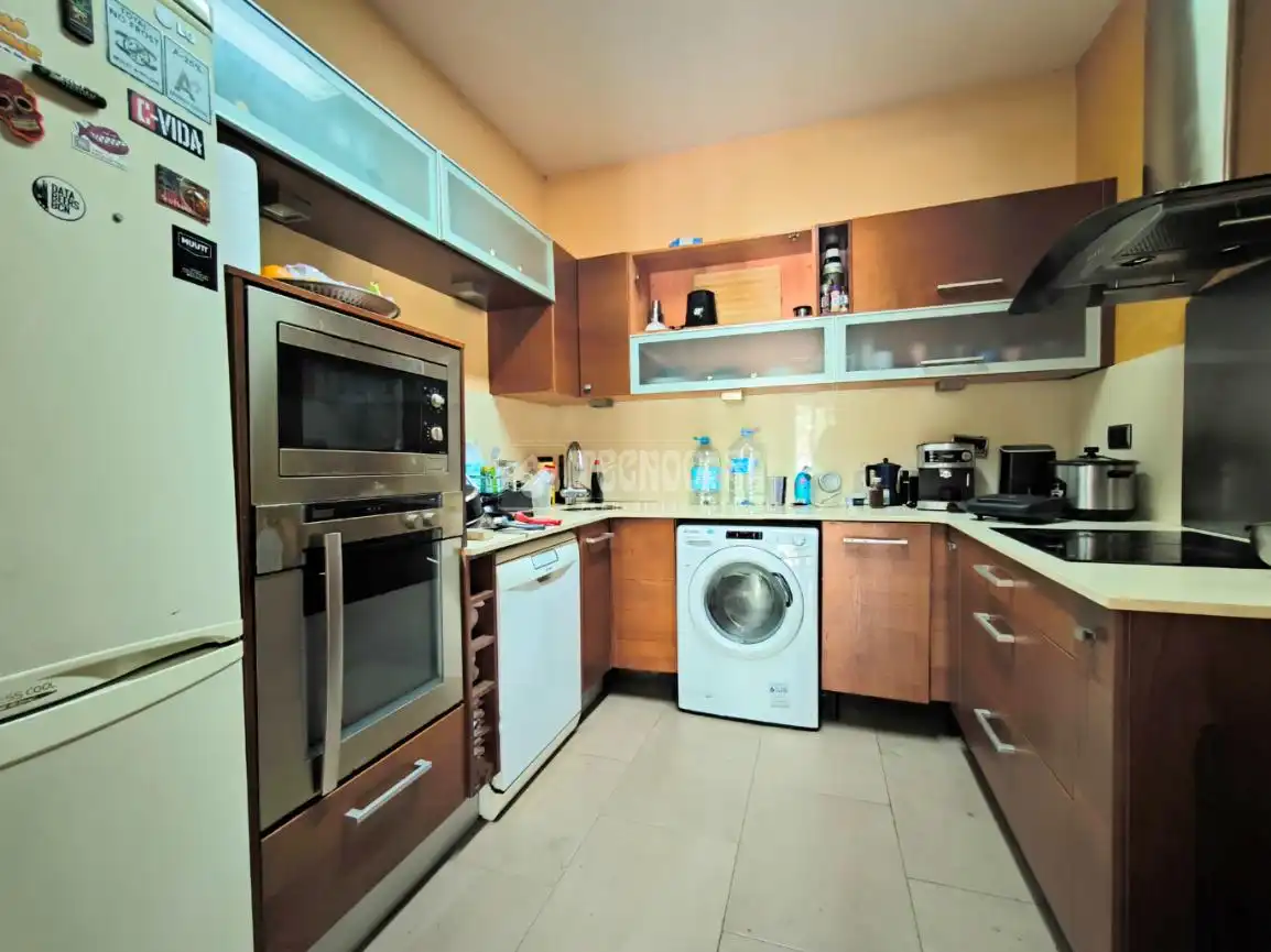 Cocina de Piso en venta en Barcelona con Balcón