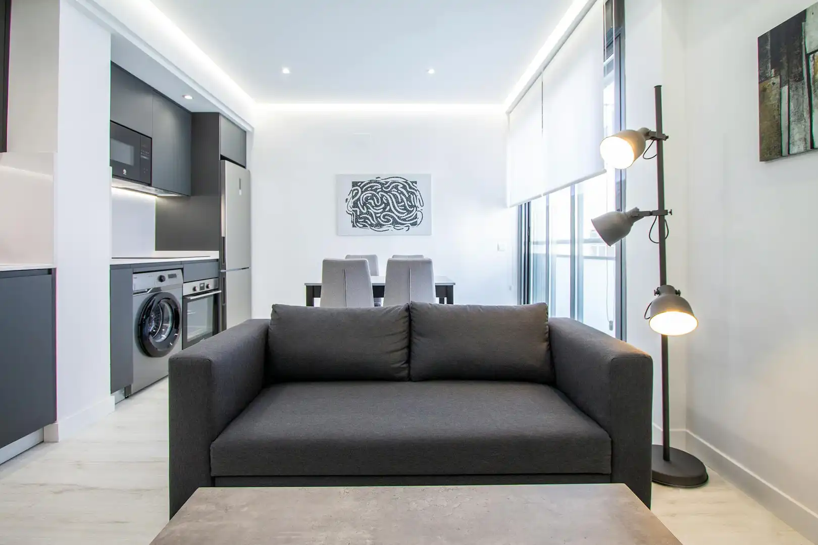 Living room of Flat for rent in Madrid  with Air Conditioner, Heating and Furnished