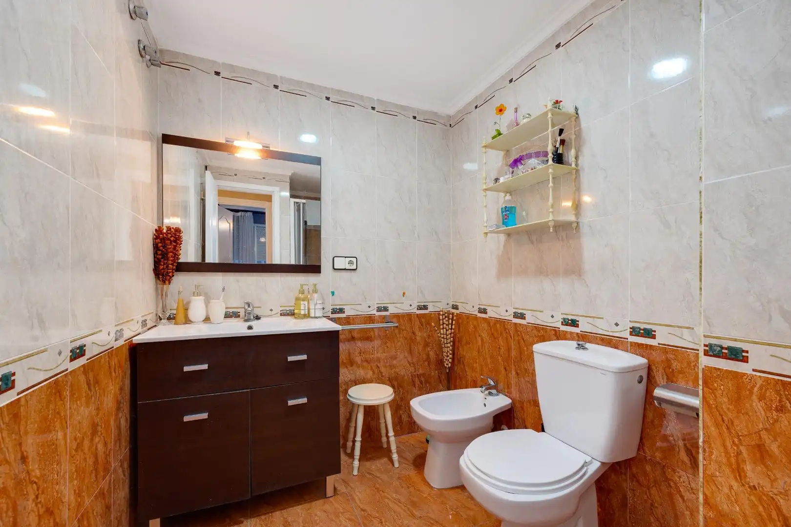 Bany de Apartament en venda en Torrevieja amb Terrassa