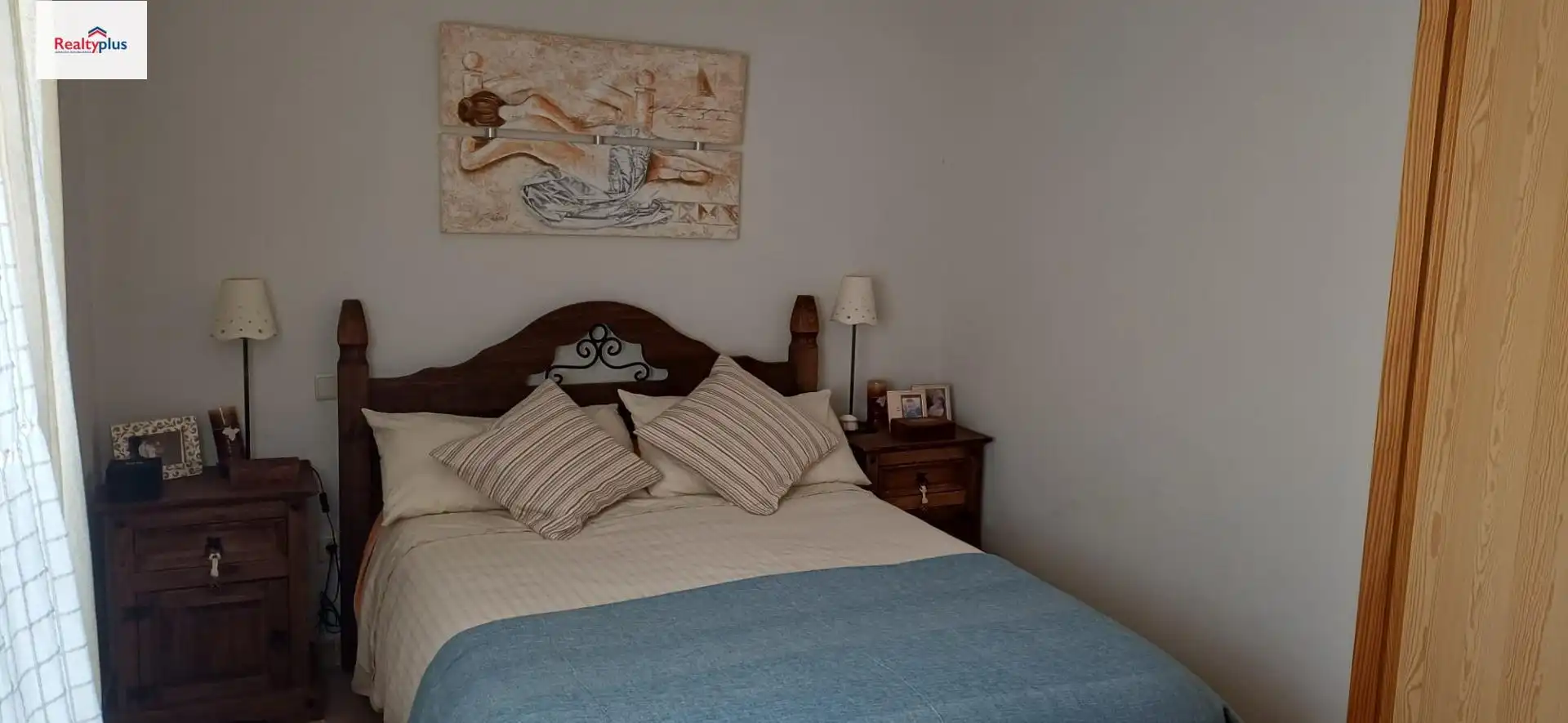 Habitación de Casa adosada en venta en Burgohondo