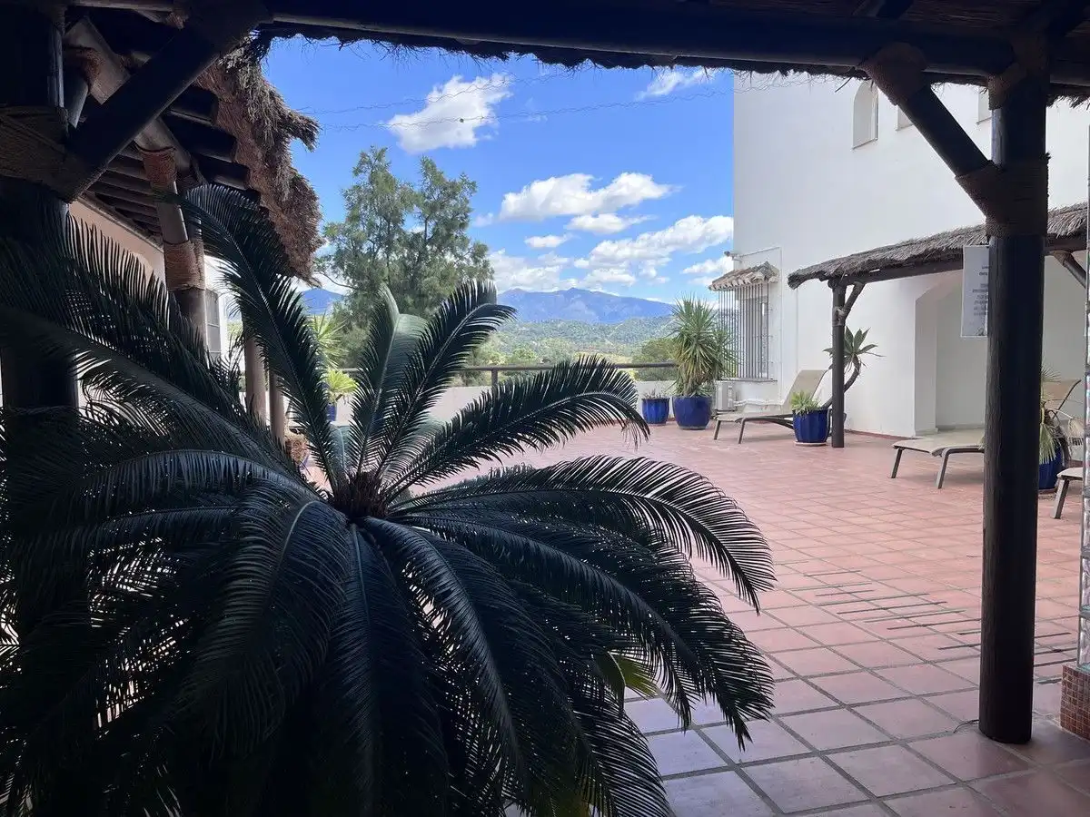 Terrassa de Apartament de lloguer en Estepona amb Calefacció, Terrassa i Moblat
