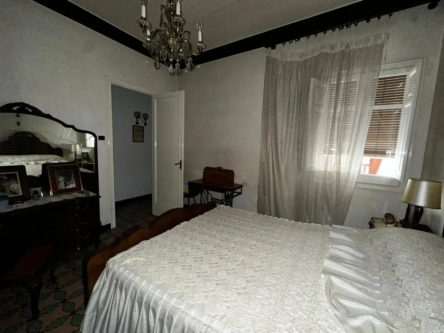 Habitación de Edificio en venta en Lleida con Alarma