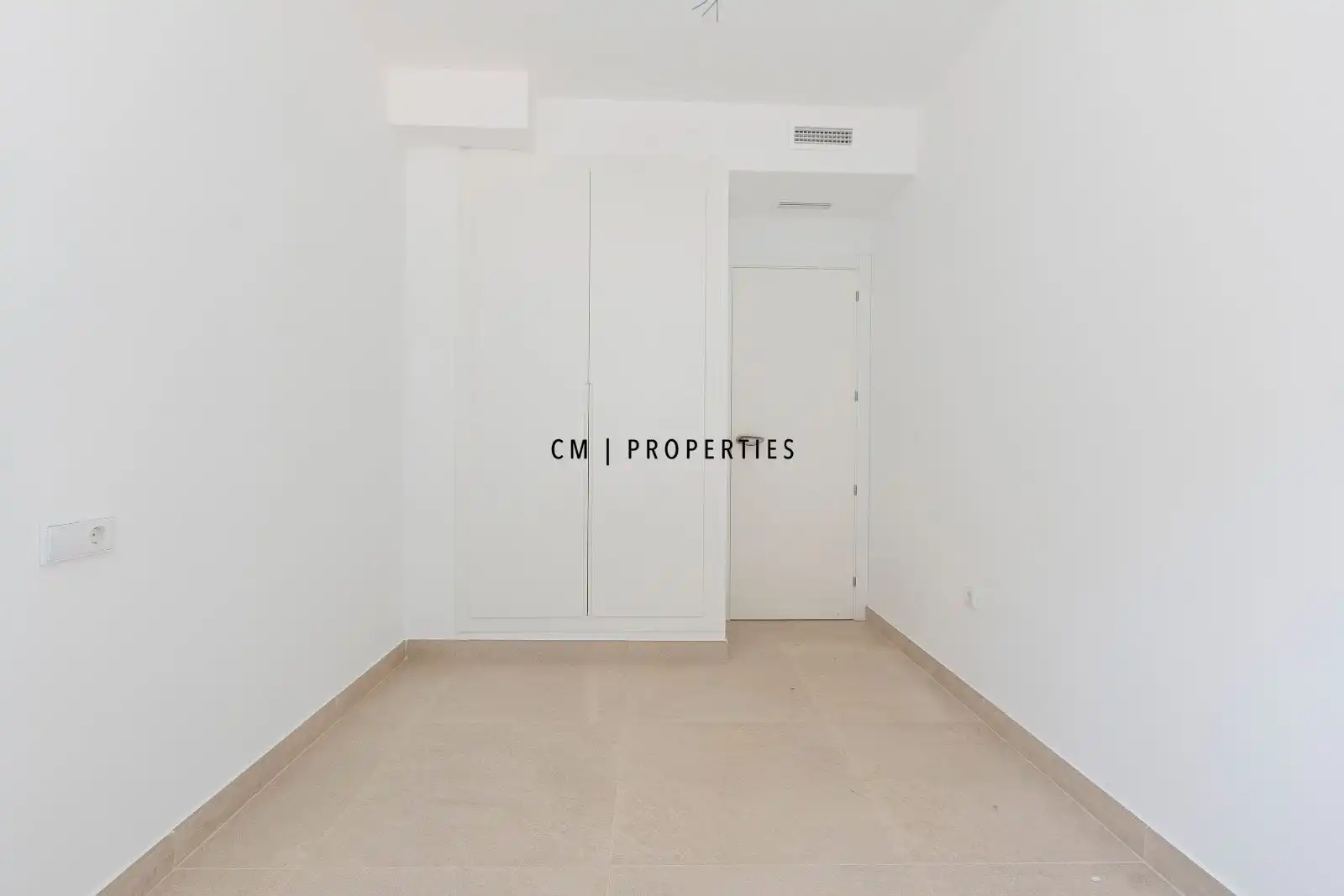 Habitación de Casa adosada en venta en Chiva con Aire acondicionado, Calefacción y Jardín privado