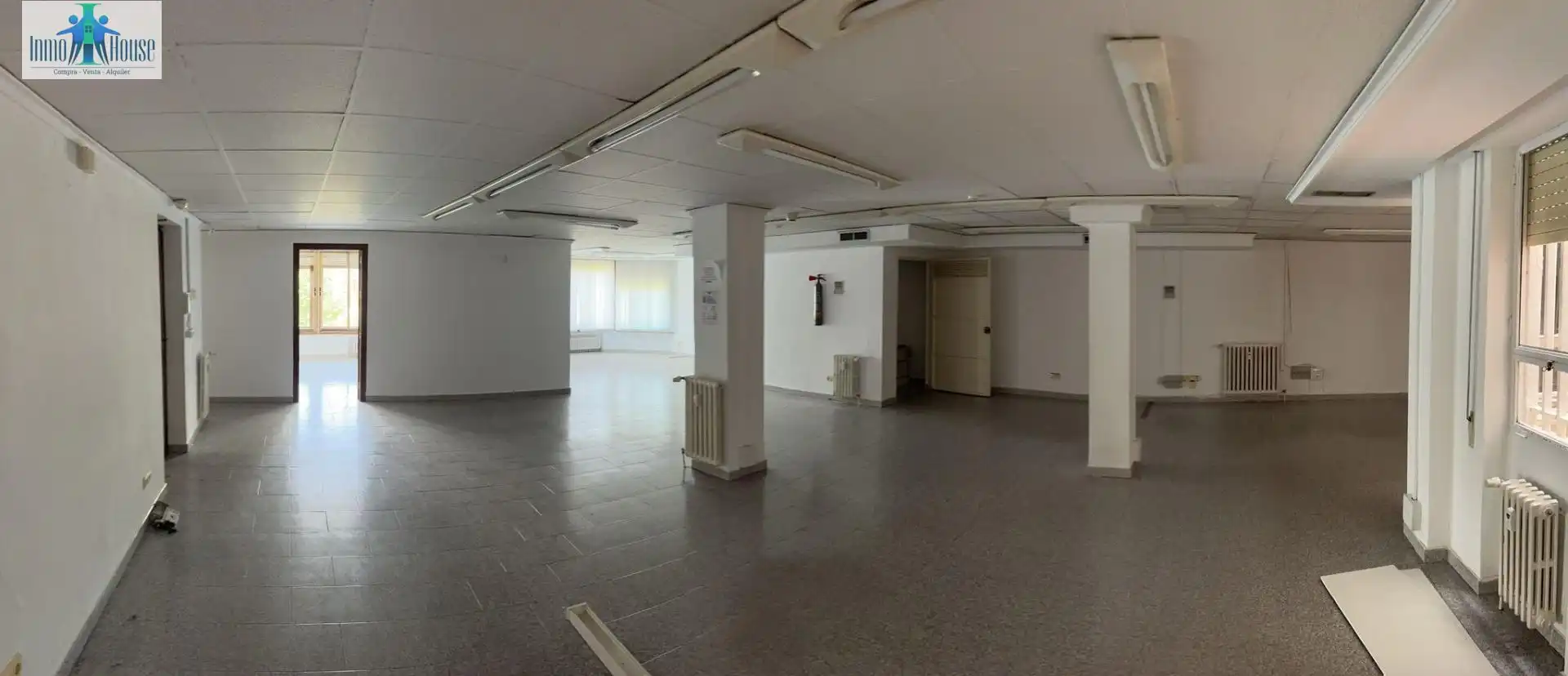 Bureau avec ascenseur à louer à Centro