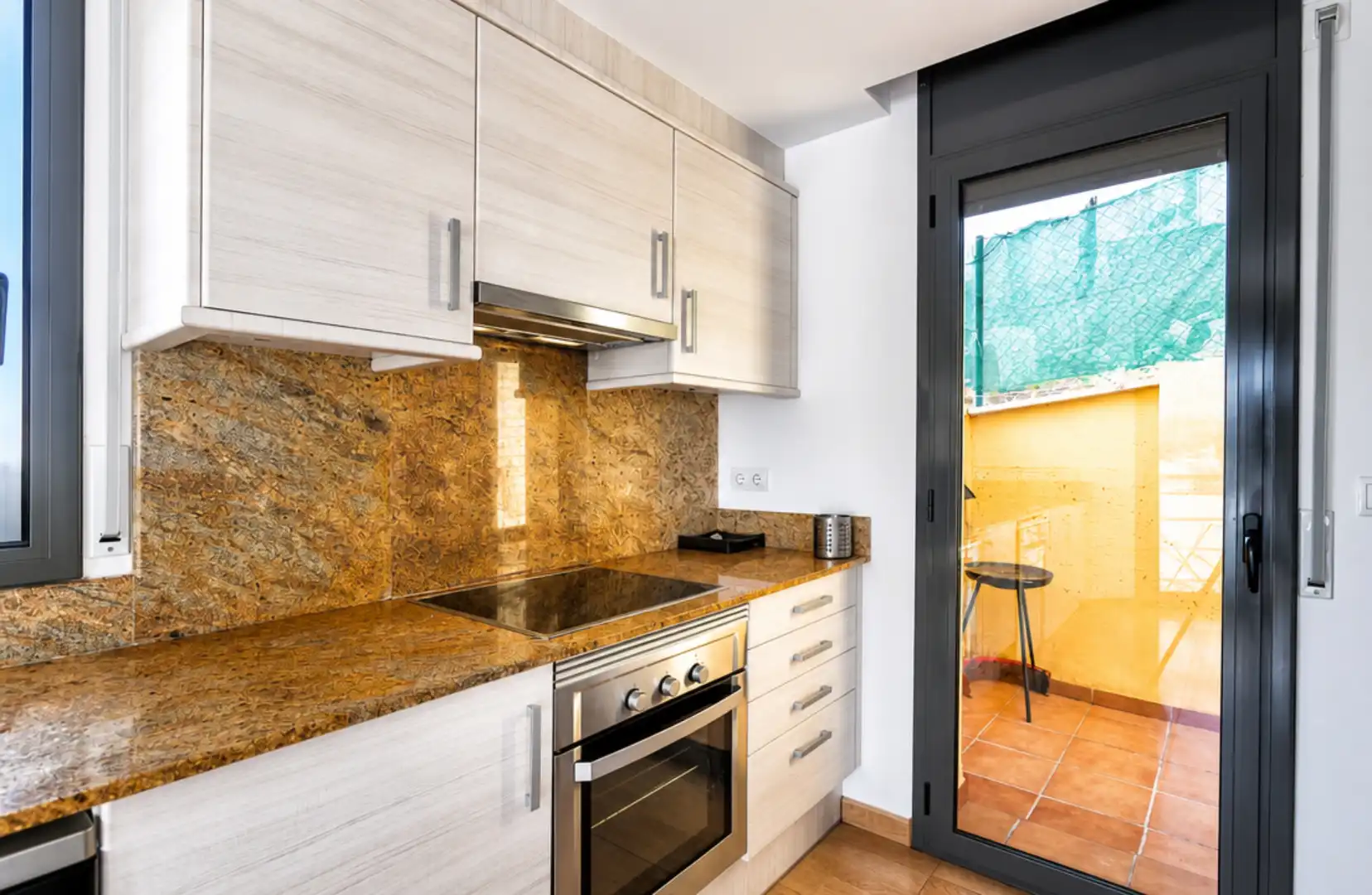 Piso con terraza en venta en Carrer d'Alacant, imagen 10