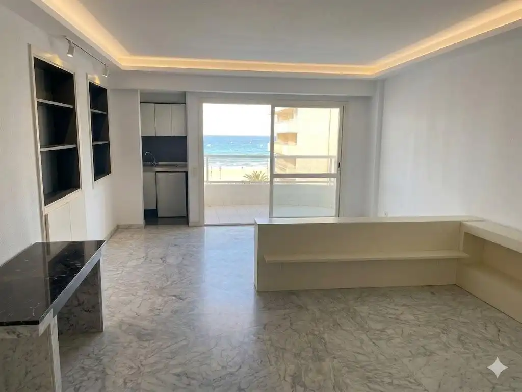 Sala d'estar de Estudi en venda en Fuengirola amb Piscina comunitària