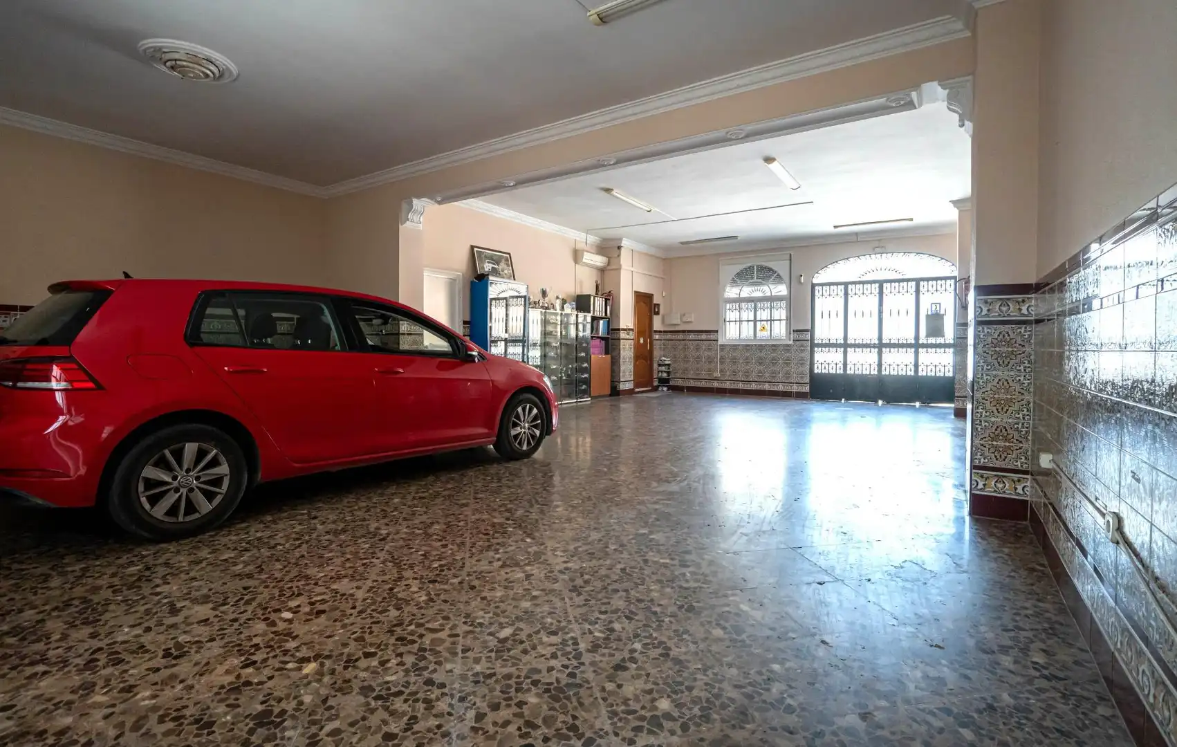 Parking de Casa adosada en venta en Alcalá del Río con Aire acondicionado, Calefacción y Amueblado