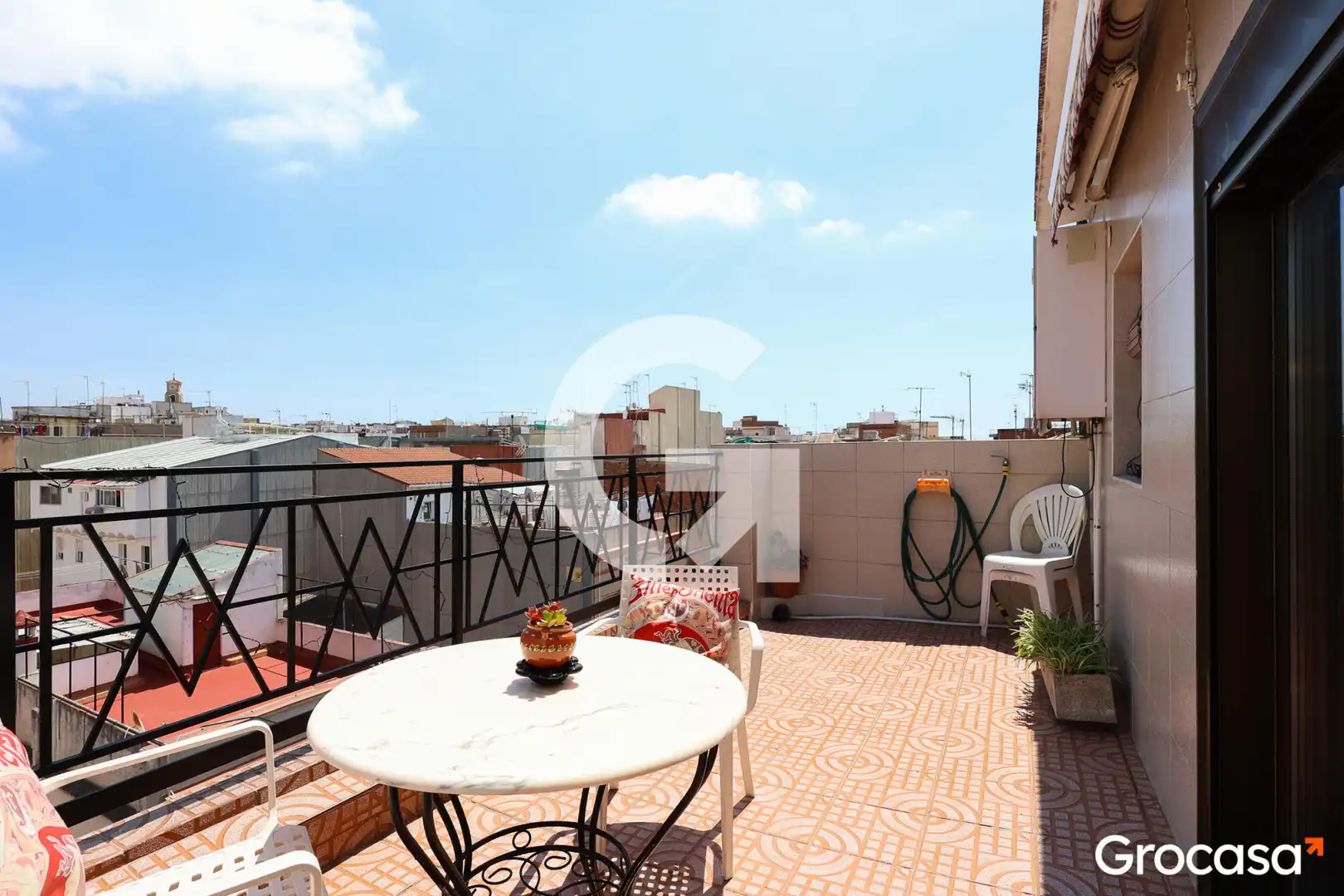 Ático en venta en CL LLANÇA DE, La Torrassa