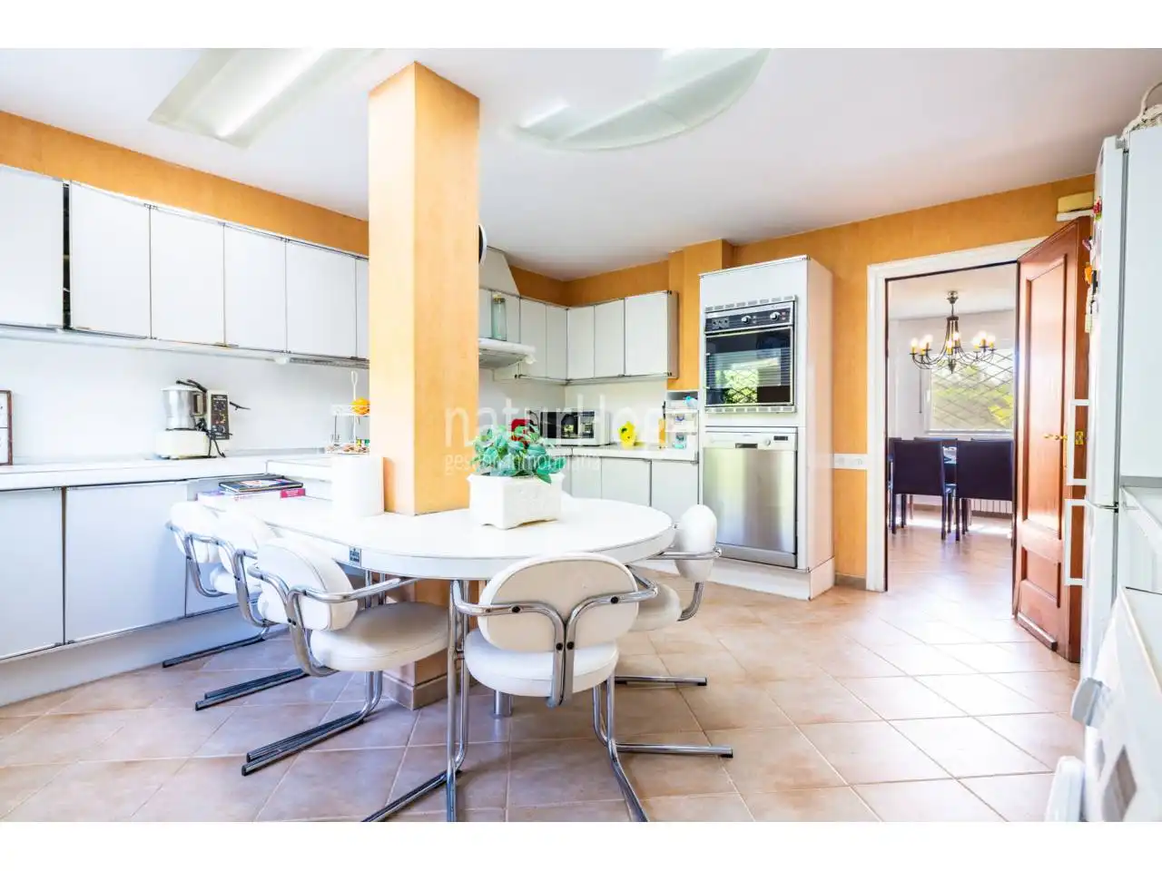 Cocina de Casa o chalet en venta en Paterna con Aire acondicionado, Calefacción y Jardín privado