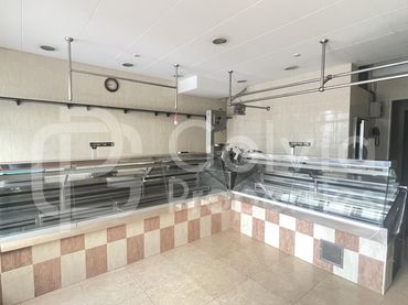 Business premises for sale in D'Europa