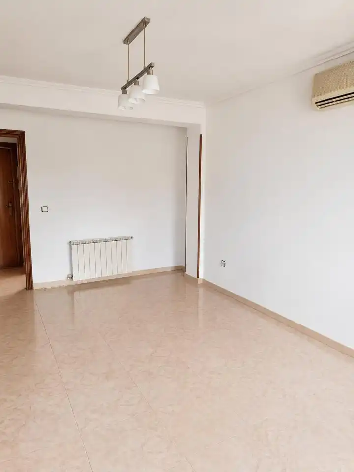 Habitación de Piso en venta en Madrid con Aire acondicionado y Calefacción
