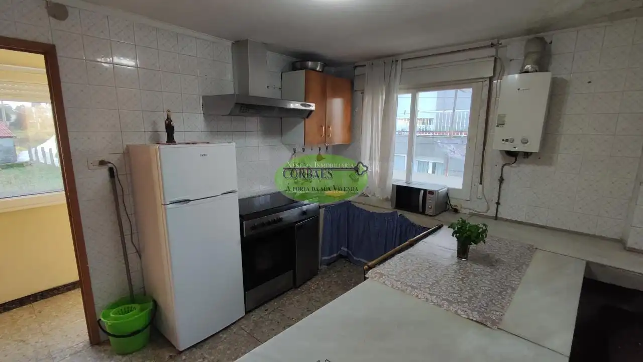 Cuina de Casa o xalet en venda en O Carballiño   amb Jardí privat, Terrassa i Moblat