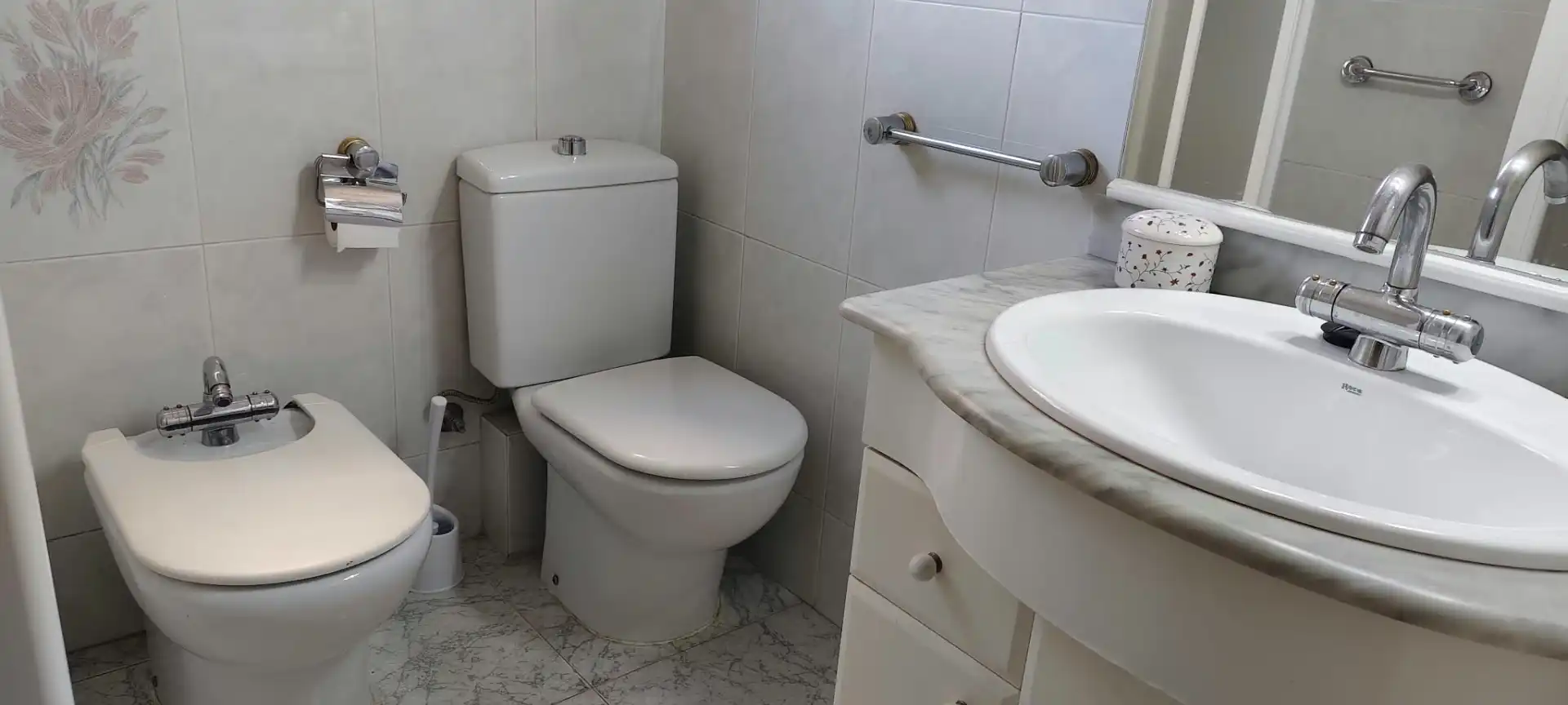 Baño de Piso en venta en Cervelló con Calefacción, Amueblado y Horno