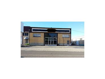 Industrial building to rent in Nájera