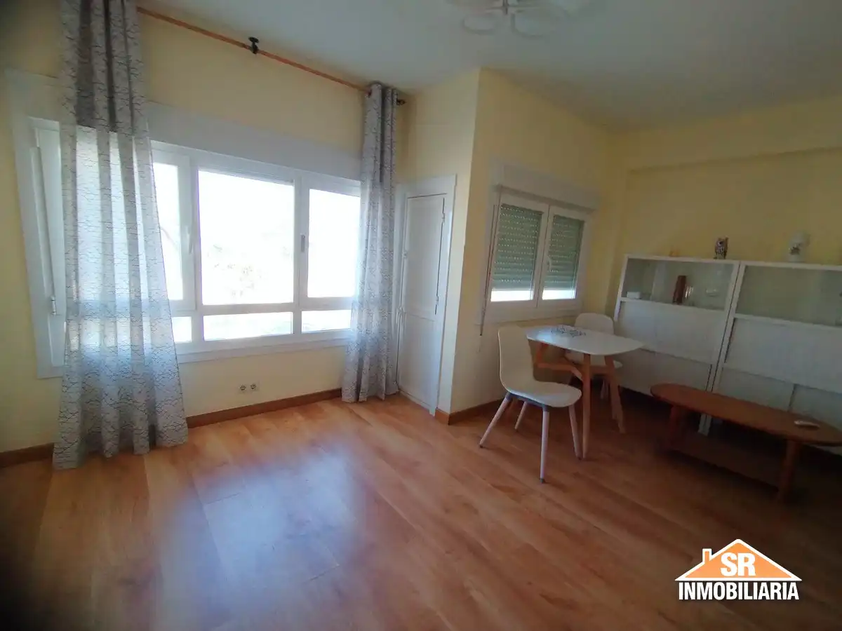Apartamento de alquiler en Avenida Américas, Perillo