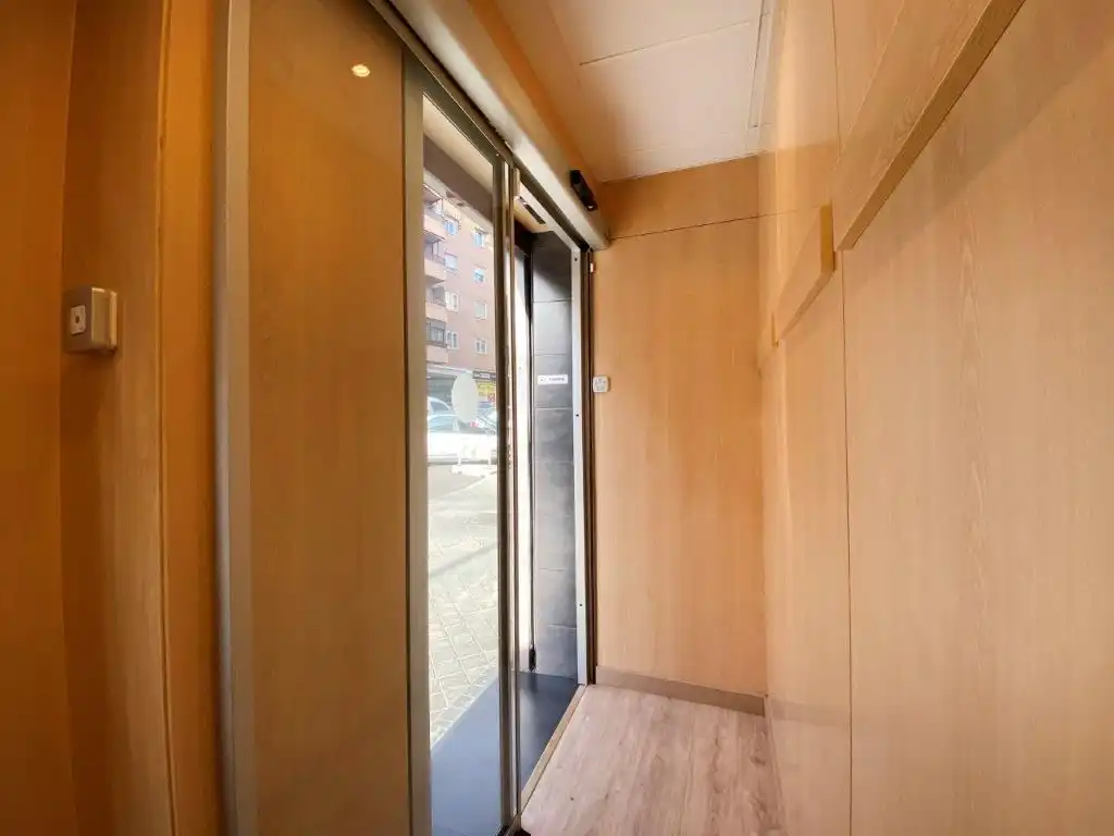 Office for rent in Madrid  with Air Conditioner and Heating