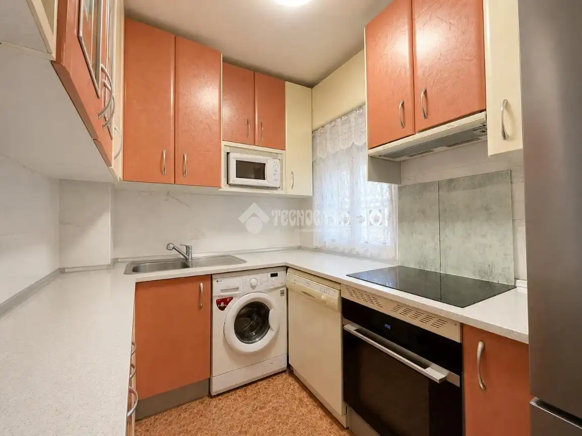 Flat for sale in Torres de la Alameda