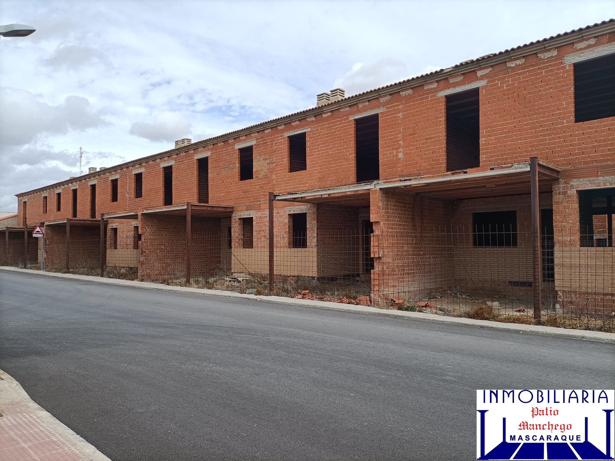 Exterior view of Single-family semi-detached for sale in Mascaraque  with Terrace