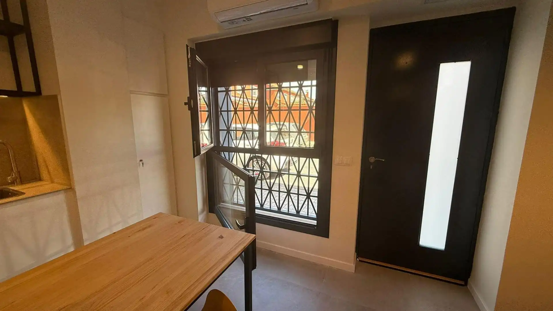 Terraza de Planta baja en venta en Bormujos con Aire acondicionado y Amueblado