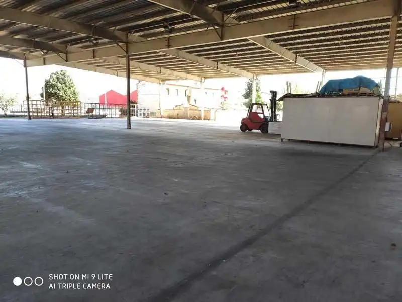 Parkplatz von Fabrikhallen zur Miete in Calatayud