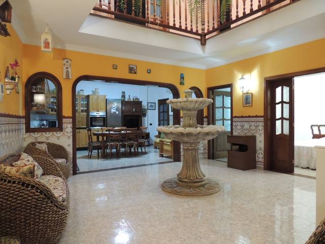 Casa-chalet en Venta en Calle Conde de la Vega Grande en San Juan