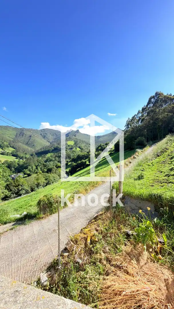 Vista exterior de Casa o xalet en venda en Valdés - Luarca amb Calefacció i Jardí privat