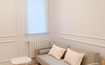 Bedroom of Flat for sale in  Madrid Capital  with Air Conditioner, Heating and Parquet flooring