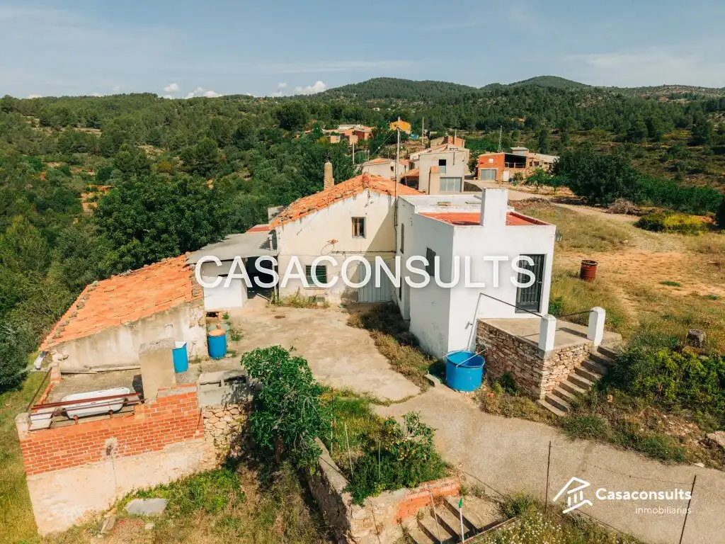 Casa rústica amb jardí en venda a Atzeneta del Maestrat, imagen 3