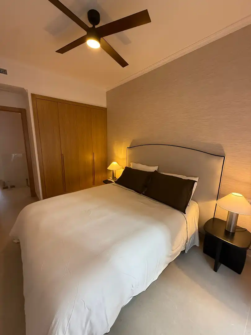 Habitación de Apartamento de alquiler en Marbella con Aire acondicionado, Calefacción y Terraza