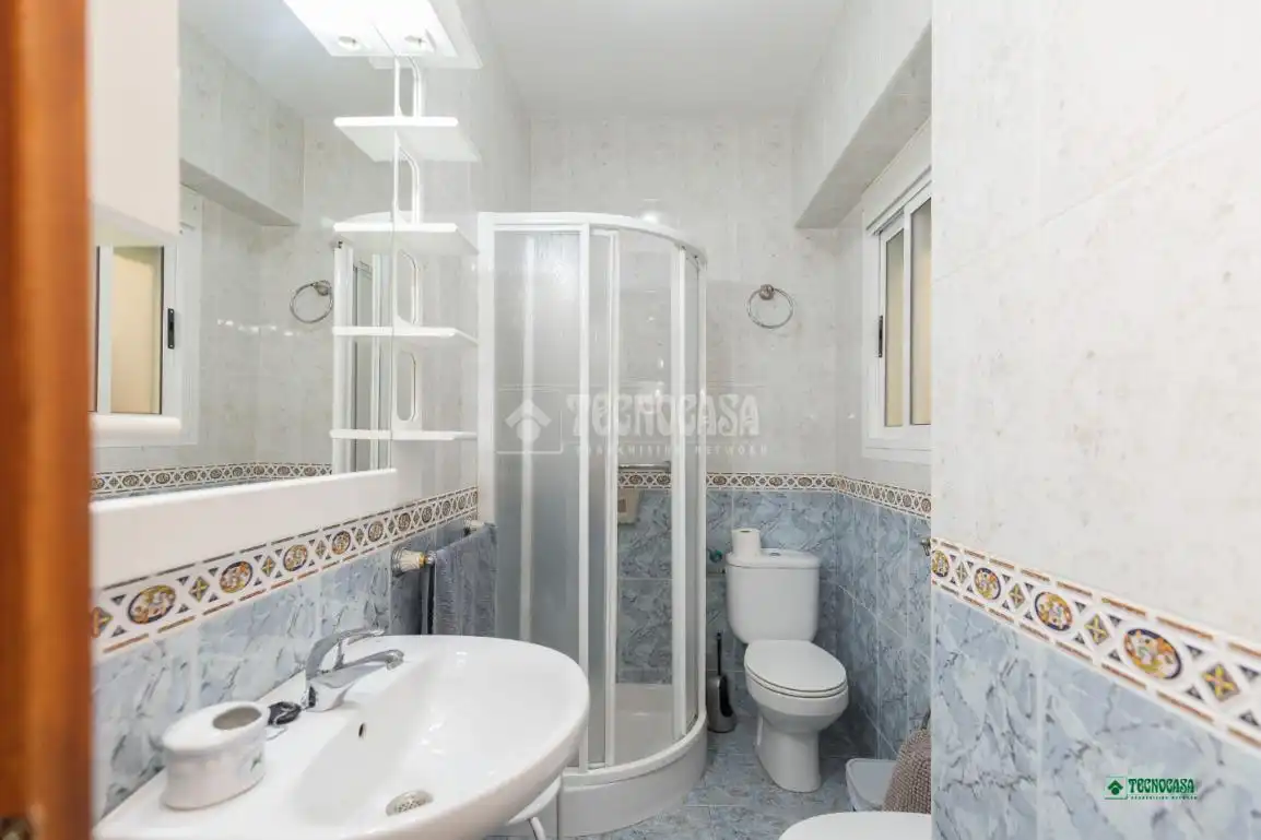 Baño de Piso en venta en Almería con Aire acondicionado