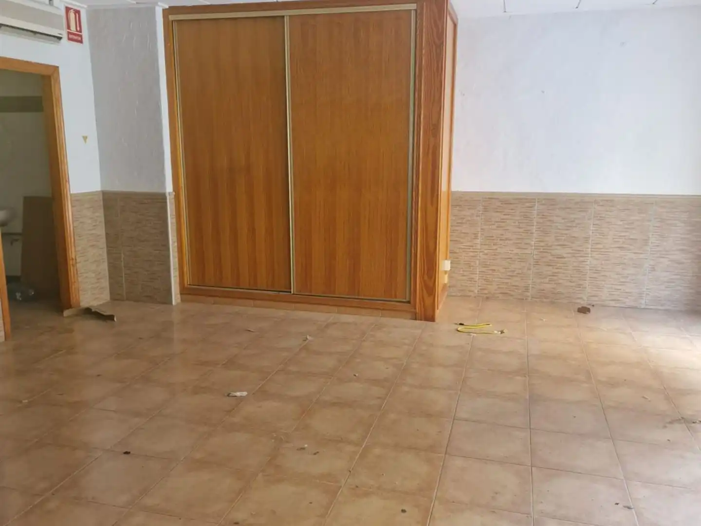 Habitación de Local de alquiler en Orihuela con Aire acondicionado