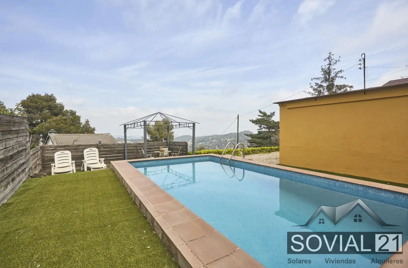 Piscina de Casa o chalet en venta en Barcelona con Calefacción, Jardín privado y Terraza