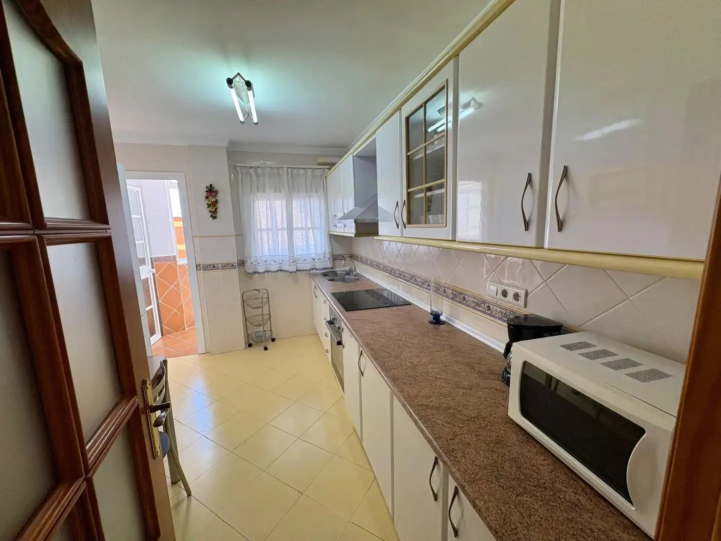 Cocina de Piso de alquiler en Vélez-Málaga con Terraza