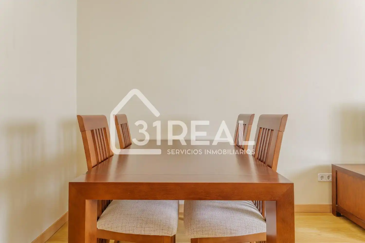 Schlafzimmer von Wohnung zum Verkauf in Madrid mit Klimaanlage, Heizung und Terrasse