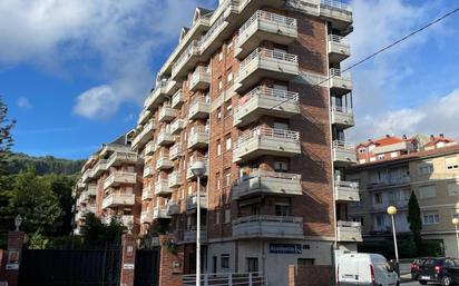 Exterior view of Duplex for sale in Castro-Urdiales  with Terrace