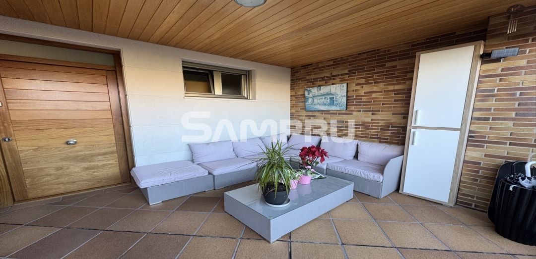 Single-family semi-detached for sale in Riga Kalea, Salburua - Arantzabela