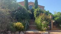 Vista exterior de Casa o xalet en venda en Peralada amb Aire condicionat, Calefacció i Jardí privat