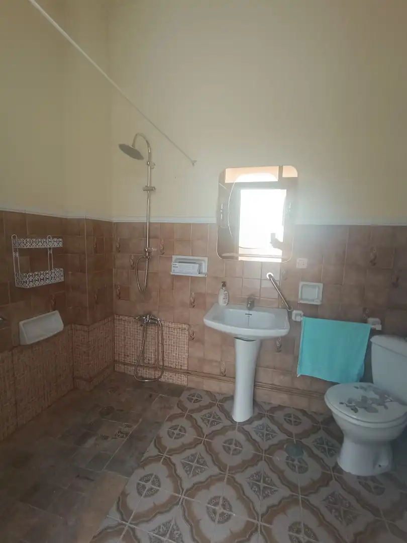 Baño de Casa o chalet en venta en Camas con Jardín privado