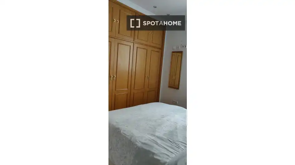 Schlafzimmer von Wohnungen zur untervermieten in Donostia - San Sebastián  mit Klimaanlage, Terrasse und Möbliert