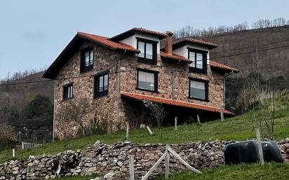 Vista exterior de Casa o xalet en venda en Peñarrubia