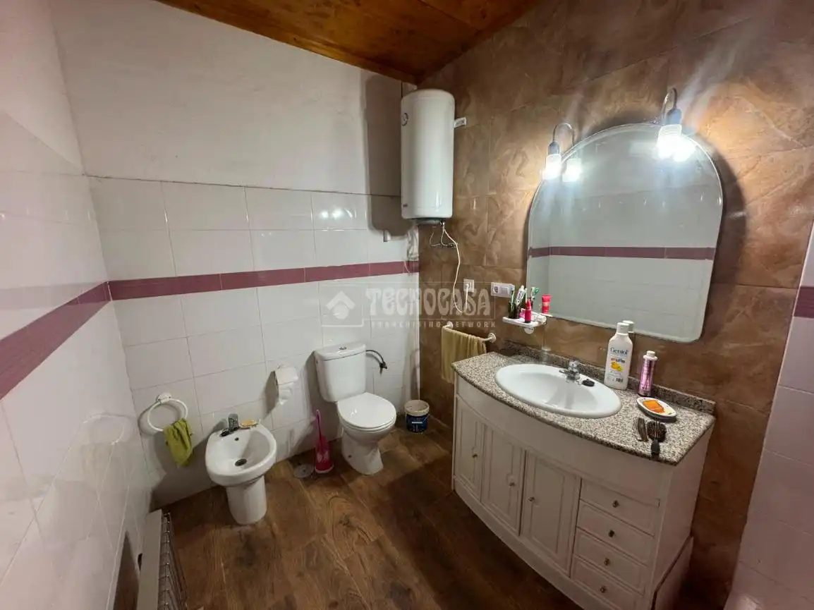 Bathroom of Houses for sale in Almendralejo  with Private garden and Furnished