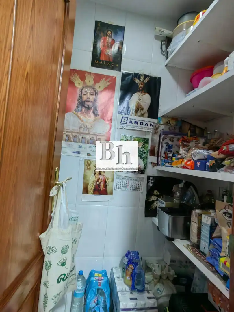 Cuina de Pis en venda en Málaga amb Aire condicionat, Jardí privat i Terrassa