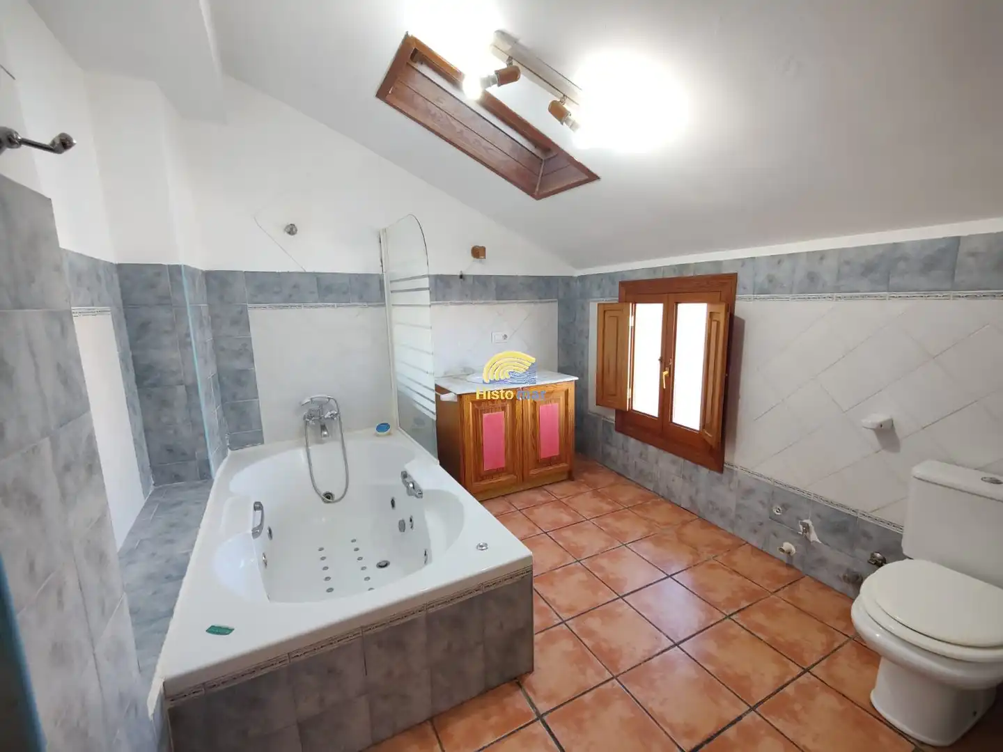 Bany de Casa o xalet en venda en Sagunto / Sagunt amb Aire condicionat, Terrassa i Balcó