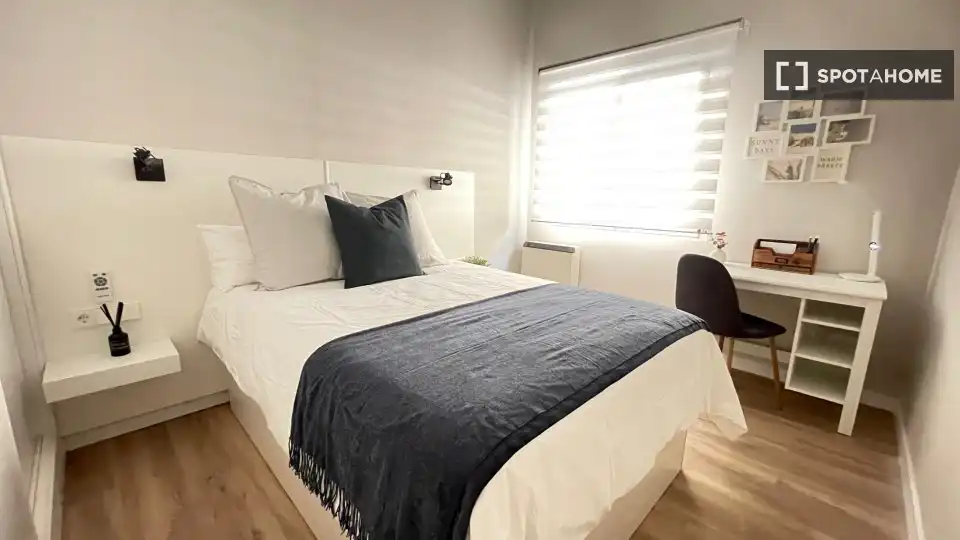 Habitació a Cuatro Caminos - Azca
